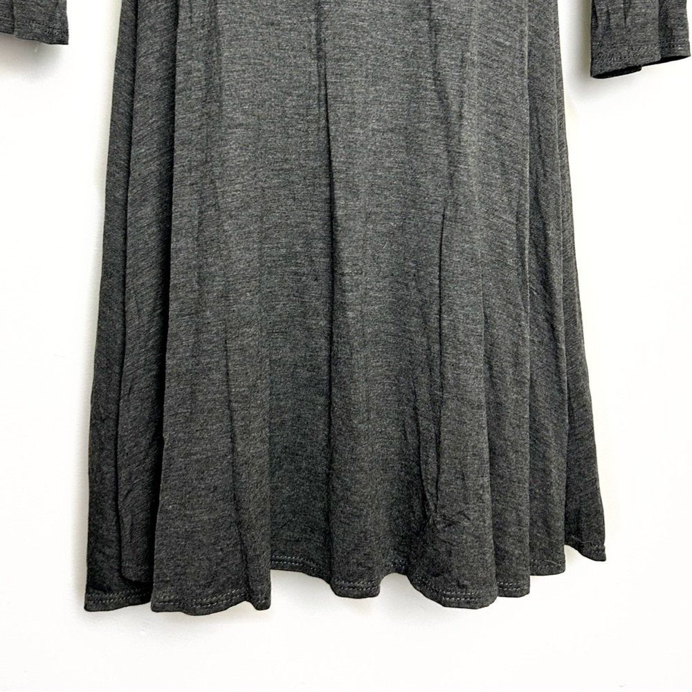 *NWT* Elegant Long Sleeve Gray Dress - Picture 4 of 7